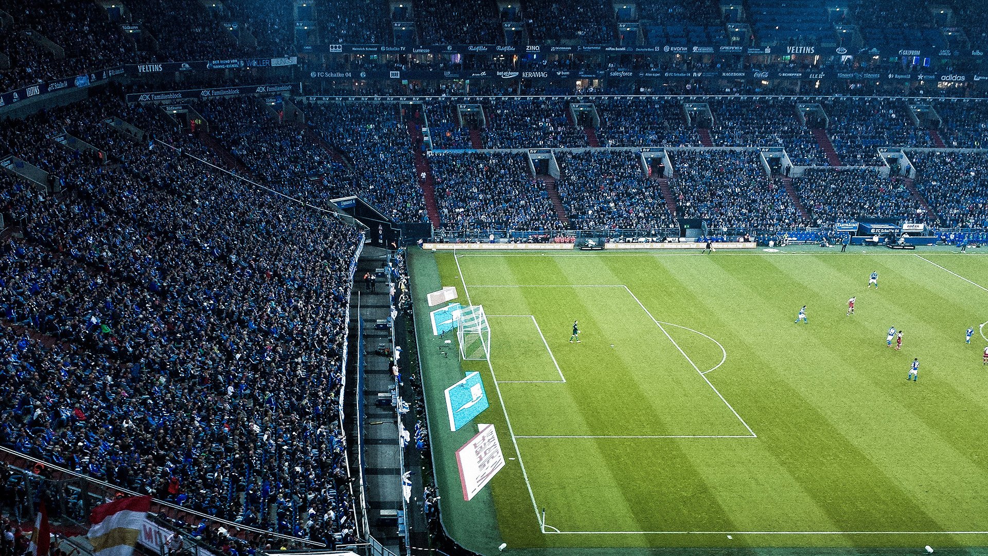 九游体育网页版-校园足球星光熠熠,青少年运动热情高涨,校园足球新规